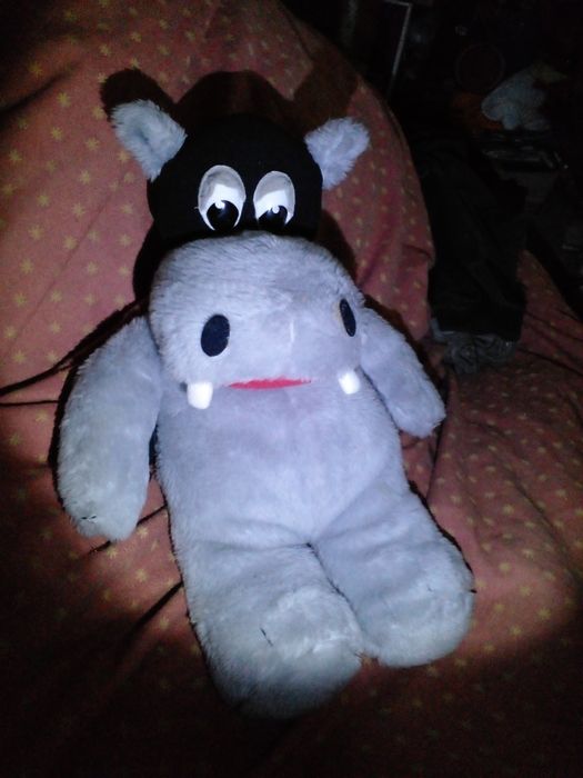 Бегемотик . Игрушка мягкая .