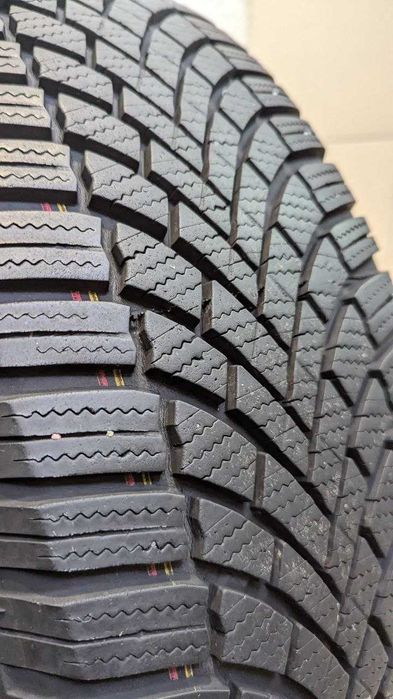 Шини 215/65 R17 103H Bridgestone Blizzak LM005