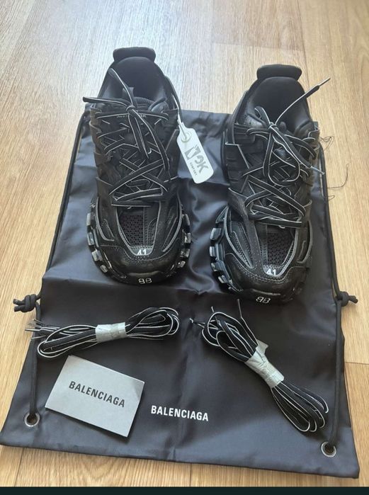 Продам Balenciaga track 1 fadet