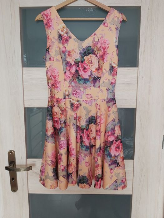 Sukienka w kwiaty r. M Nor-Bi