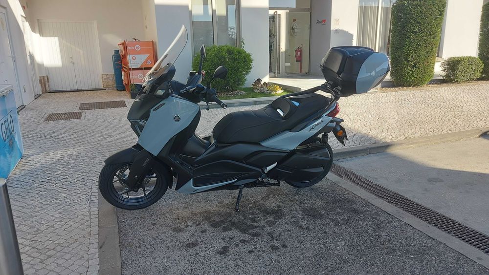 Yamaha XMAX 300 TECH MAX + 2026