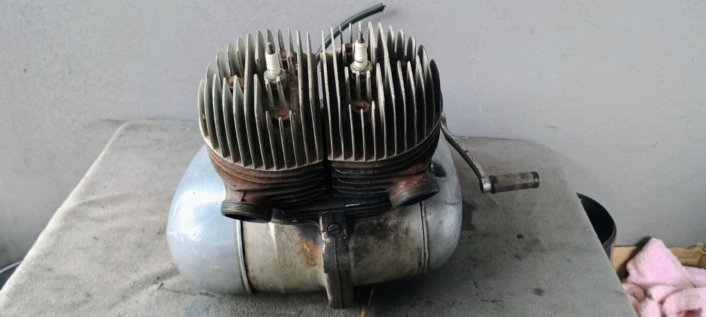 Silnik Jawa 350 Kyvacka Panelka