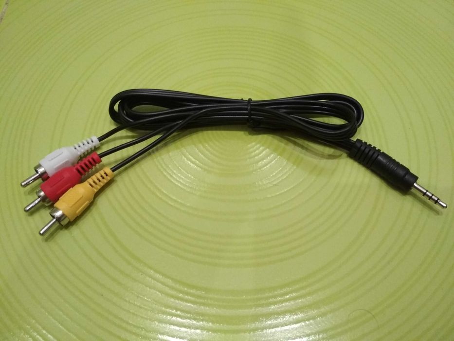 АУХ AUX 2,5 мм мини Джек на 3 тюльпана / 2.5 mm mini Jack - 3 RCA