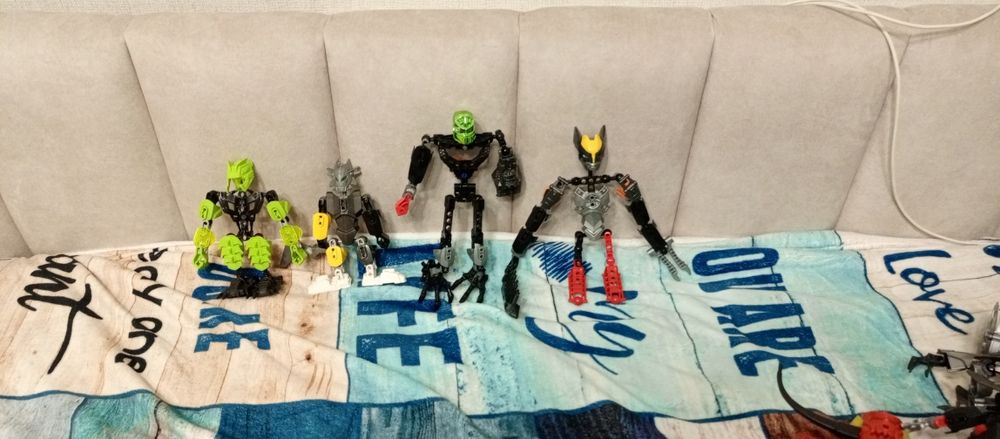 Лего бионикл роботи