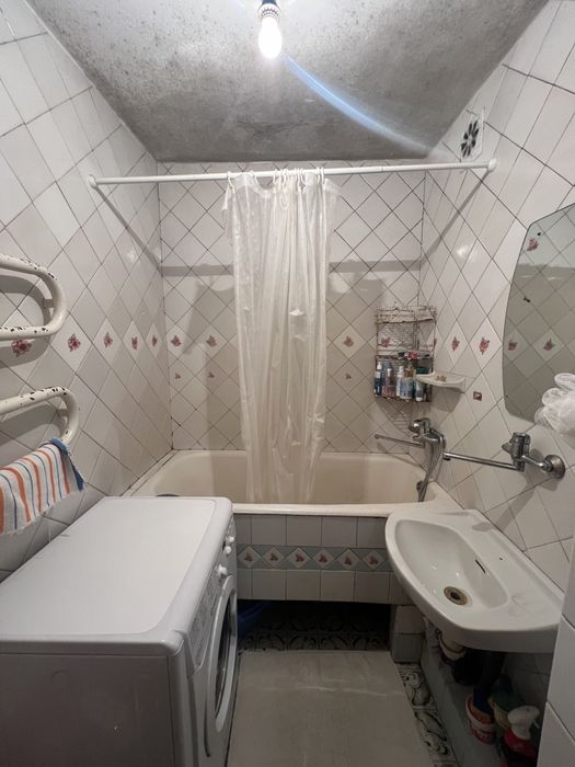 Ізольована кімната для дівчини