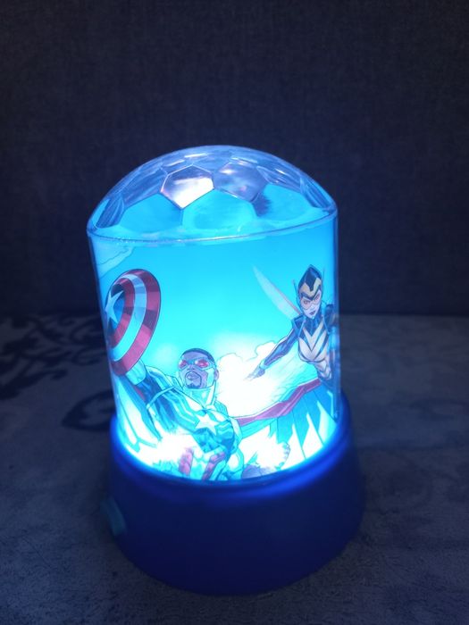 Lampka nocna-projektor