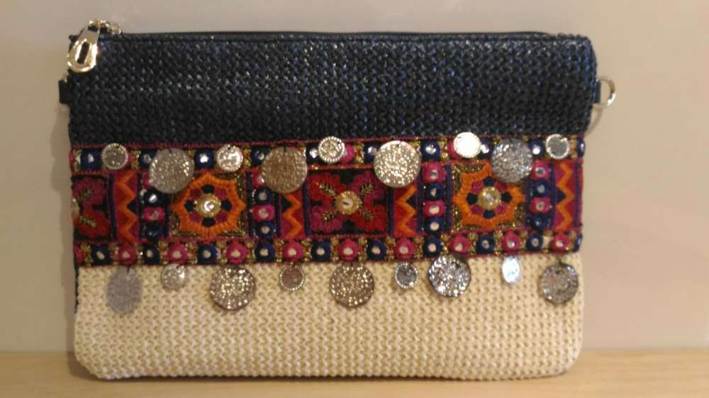 Clutch/Bolsa Tiracolo Rafia