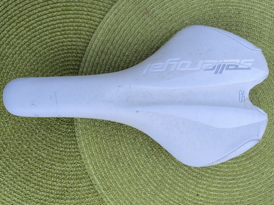 Siodło do roweru białe