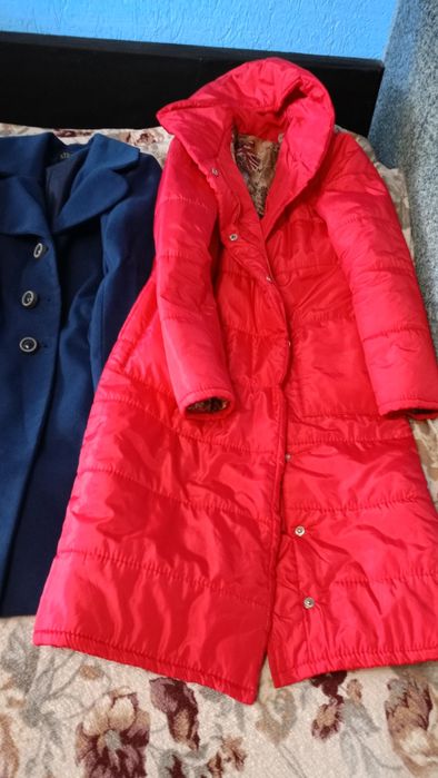 Пальто красное с рисунком