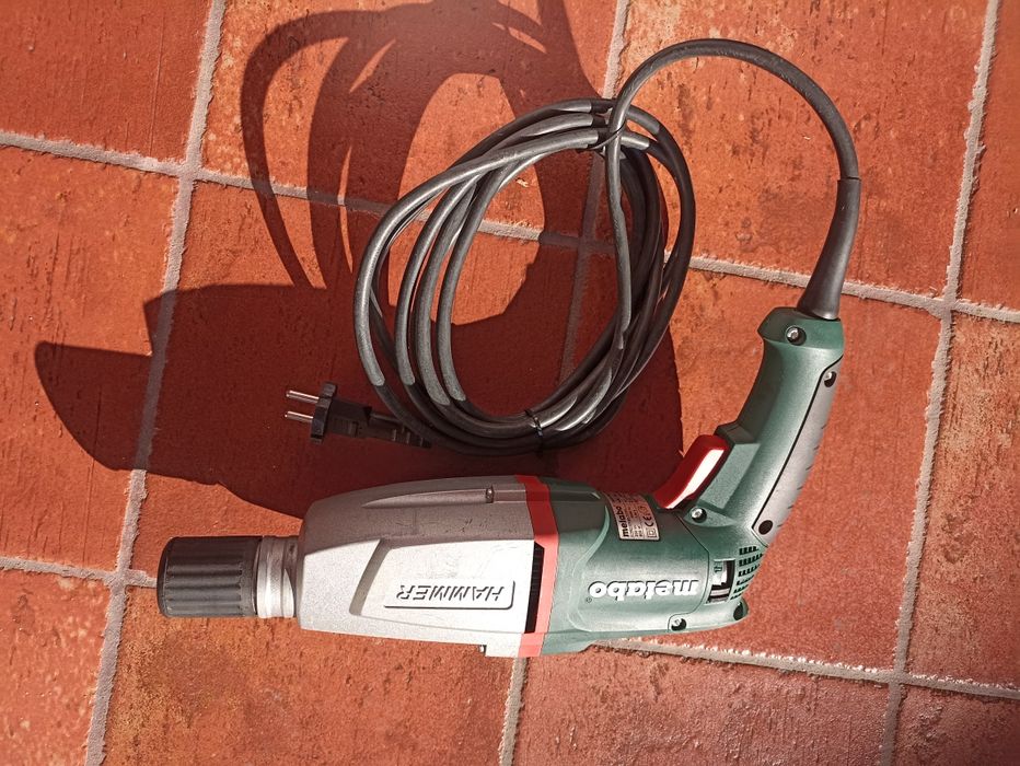 Máquina de furar/ Martelo de demolição METABO