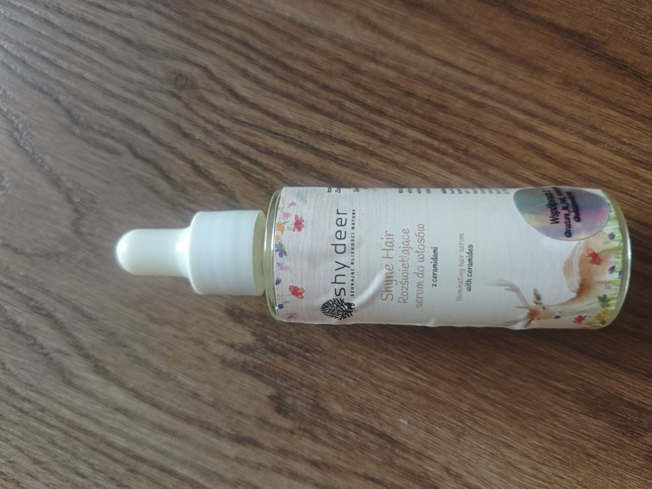 Shy Deer rozświetlające serum do włosów