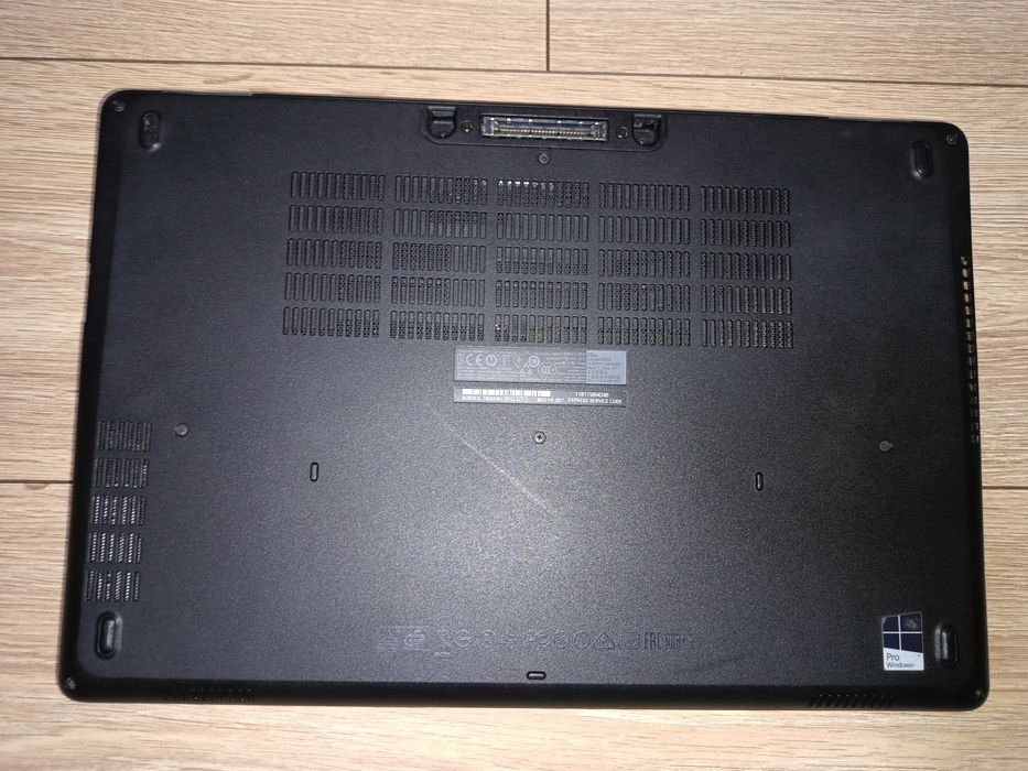 Ноутбук Dell Latitude E5570