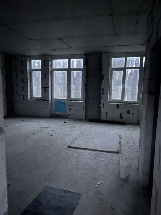 Квартира з земельною на Биківні 2 метро Лісова