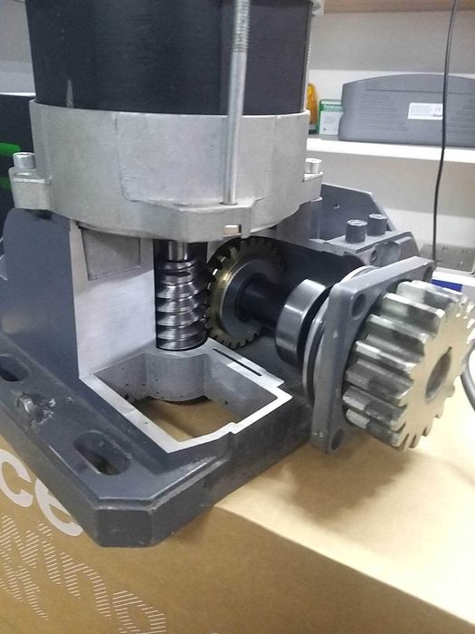 HILAND automat bramy przesuwnej 600kg FAAC 740