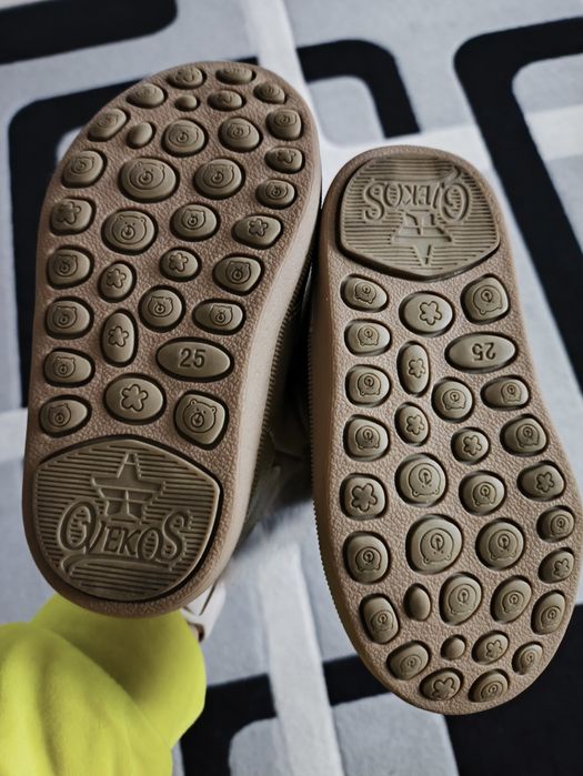 Buty zimowe śniegowce dla dziewczynki r 25