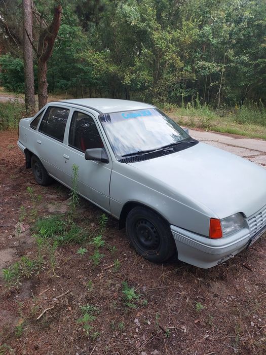 Продам автомобіль.