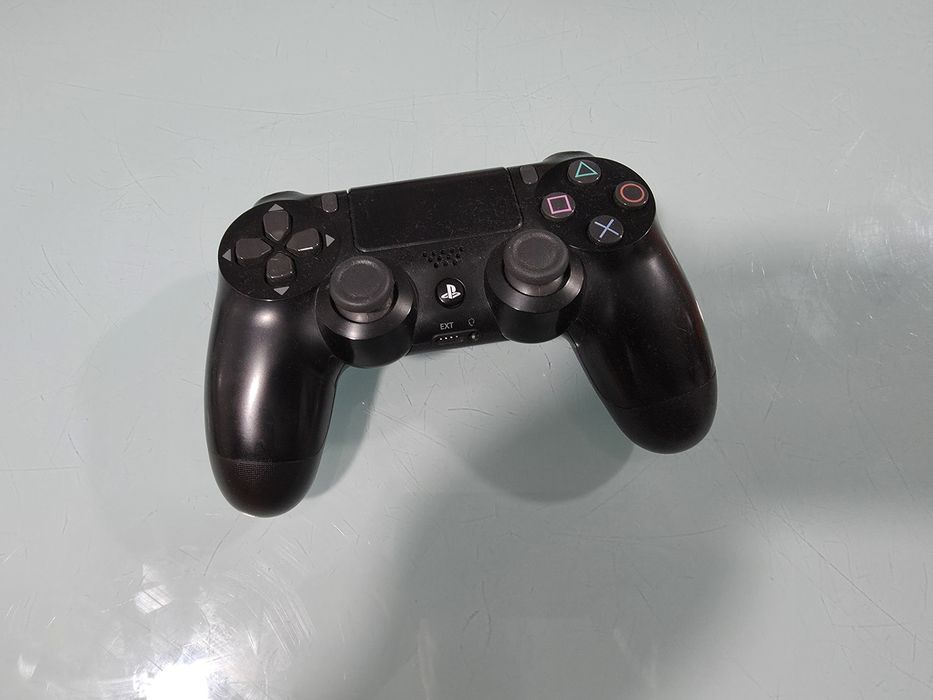 PlayStation 4 (CUH-1216B) – 1 TB – Jet Black