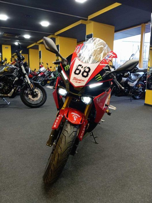 Новий Rider R1M 250CC