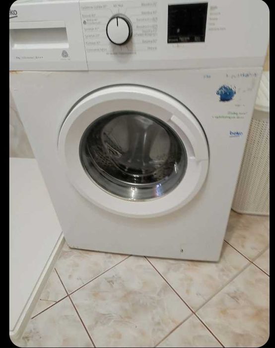 Pralka uszkodzenia na części lub w całości