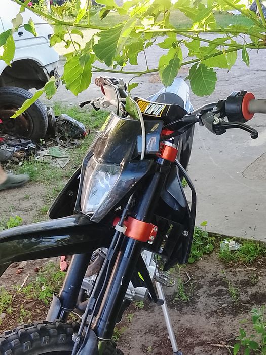 Продам кові  advance 250