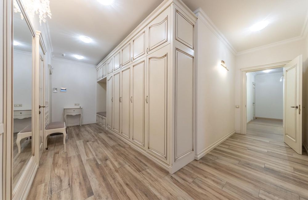 Продаж 3к. вул.Деміївська 13+паркомісце. Дизайнерський ремонт.єОселя