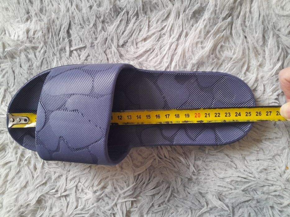 Жіночі шльопанці