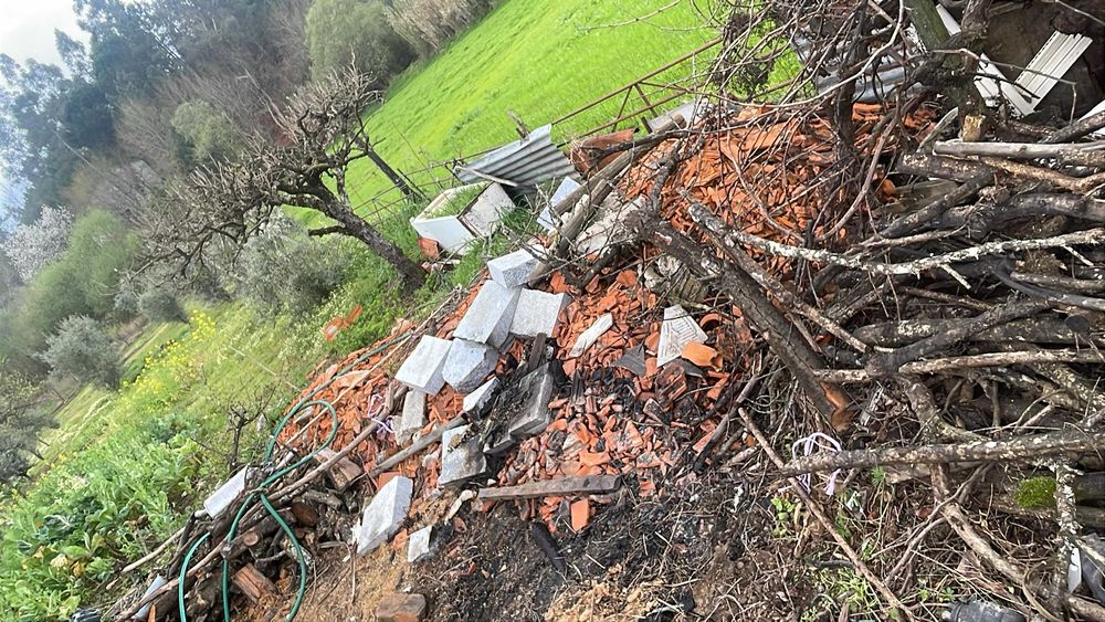 Faço recolha de entulho