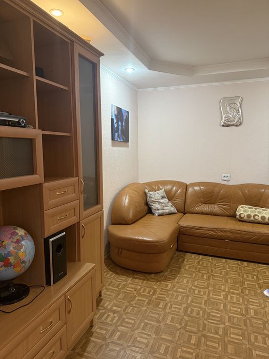 2 кім.кв р-н кінотеатру Мир, вул.Чорновола