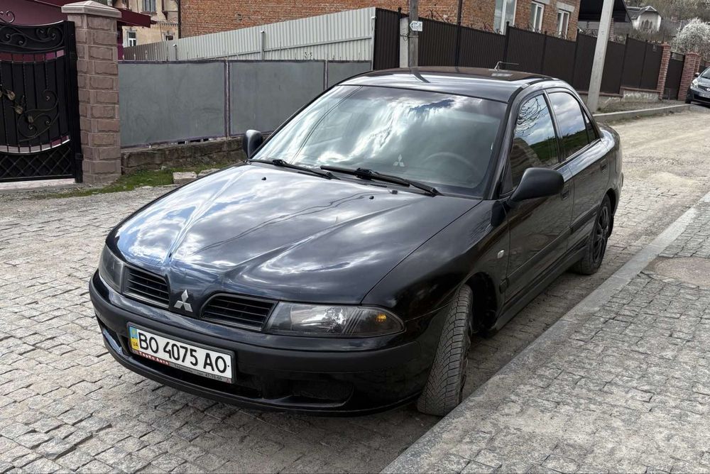 Mitsubishi carisma