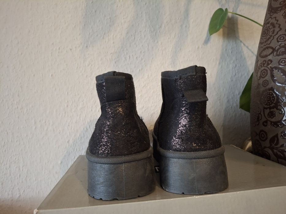 Zimowe botki brokat platforma  38