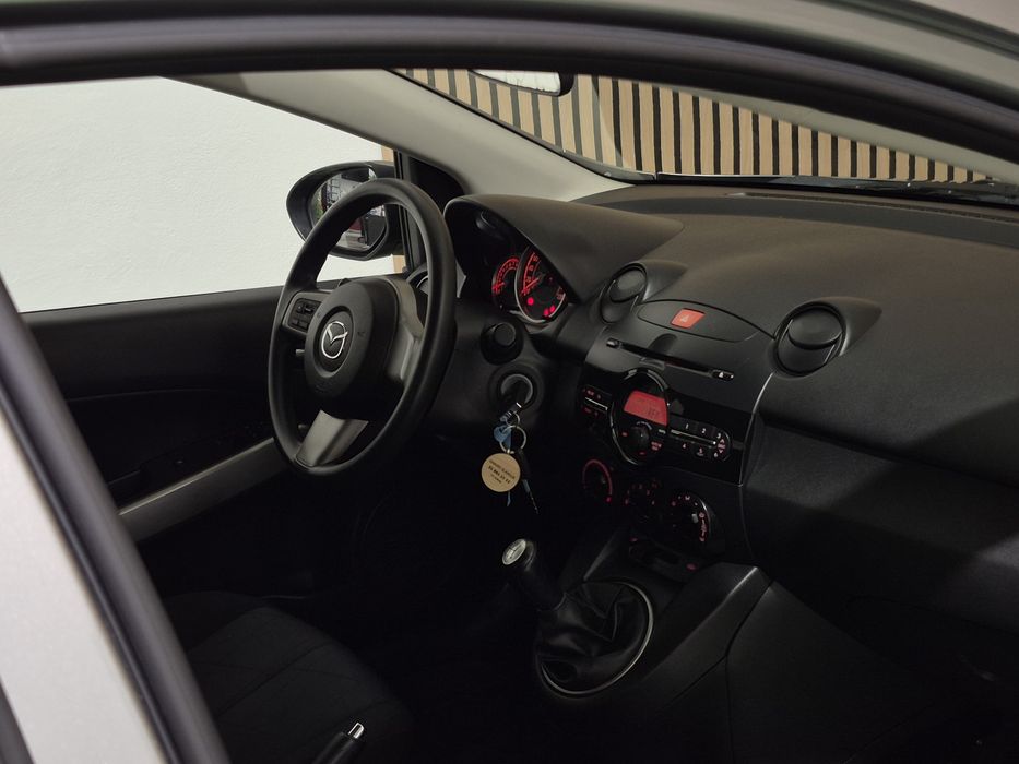 Mazda 2 — fotografia 5