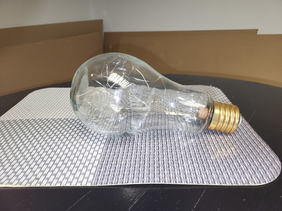 Lampka żarówka dekoracyjna LED