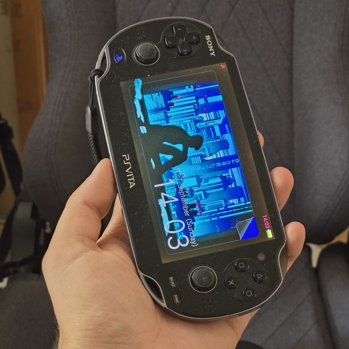 Playstation Vita 1003 OLED Desbloqueada