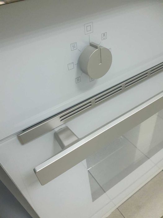 Духовой шкаф Franke CR 66 M WH (116.0182.139)