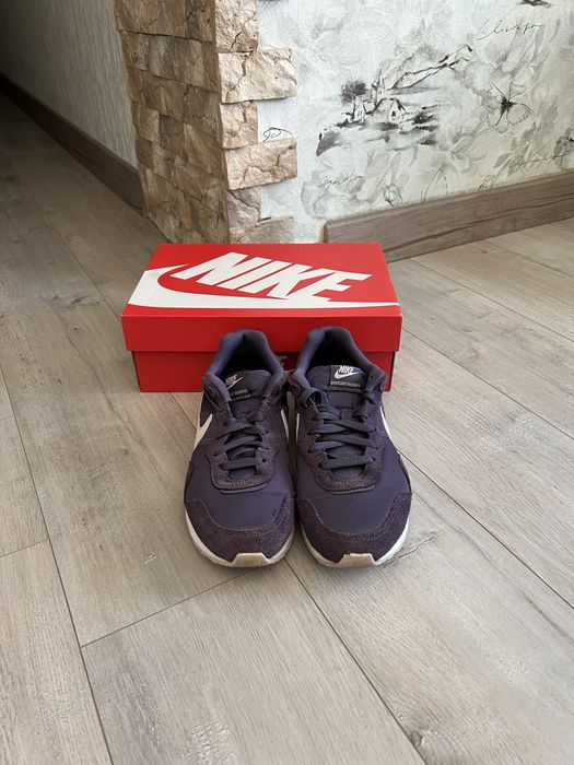 Nike Venture Ranner. Кросівки для бігу. Чоловічі/Жіночі кросівки