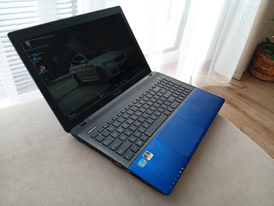Laptop  i5 w pięknym kolorze SSD  Asus , bateria , ram 8gb