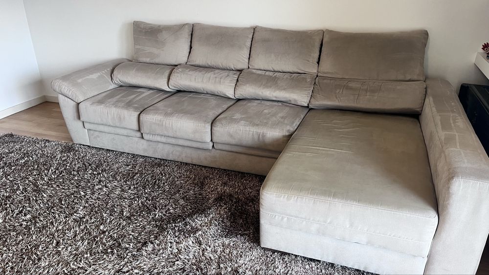 Sofá 4 lugares com chaise long