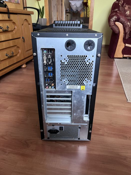 Intel 4770K + AsRock Z97 Extreme4 + 16GB + Chieftec 400W + HAF922 opis