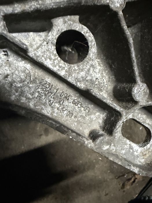 Lapa skrzyni wspornik bmw e46 2.0i 2.2i 2.5i 2.8i m52tu m54 getrag 5 biegow manual