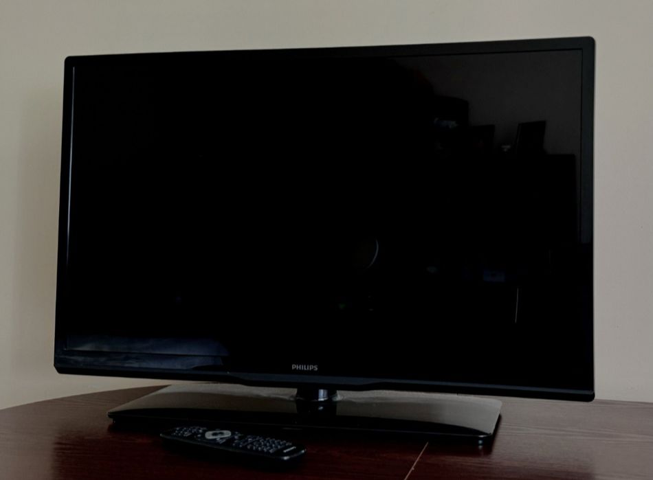 Телевізор Philips 32PFL3078T/12