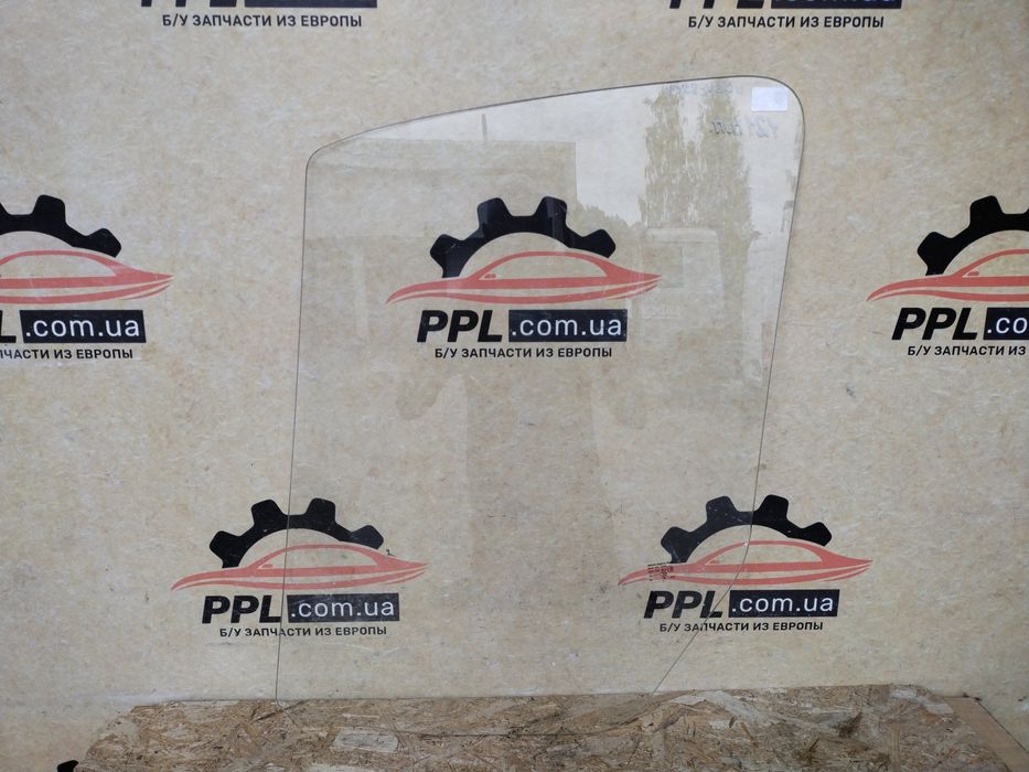 Mercedes Sprinter W906 2006-2018 Стекло двери переднее правое 2007 год