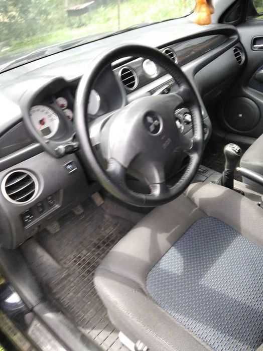 Мицубиси аутлендер