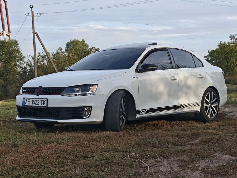 Продам Volkswagen Jetta 6 GLI