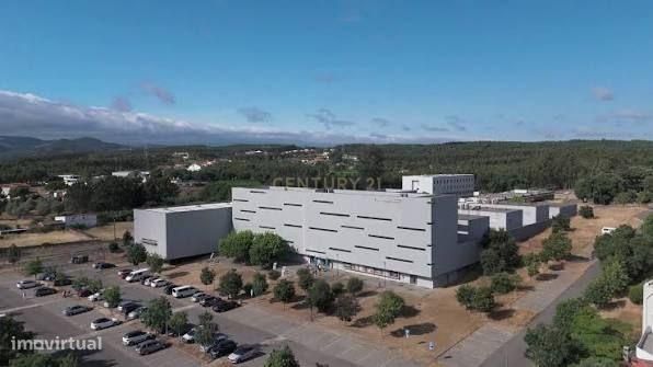 Moradia T5 no centro de Rio Maior VISITAS SUSPENSAS