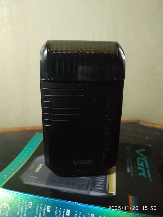 электро бритва VGR V-375