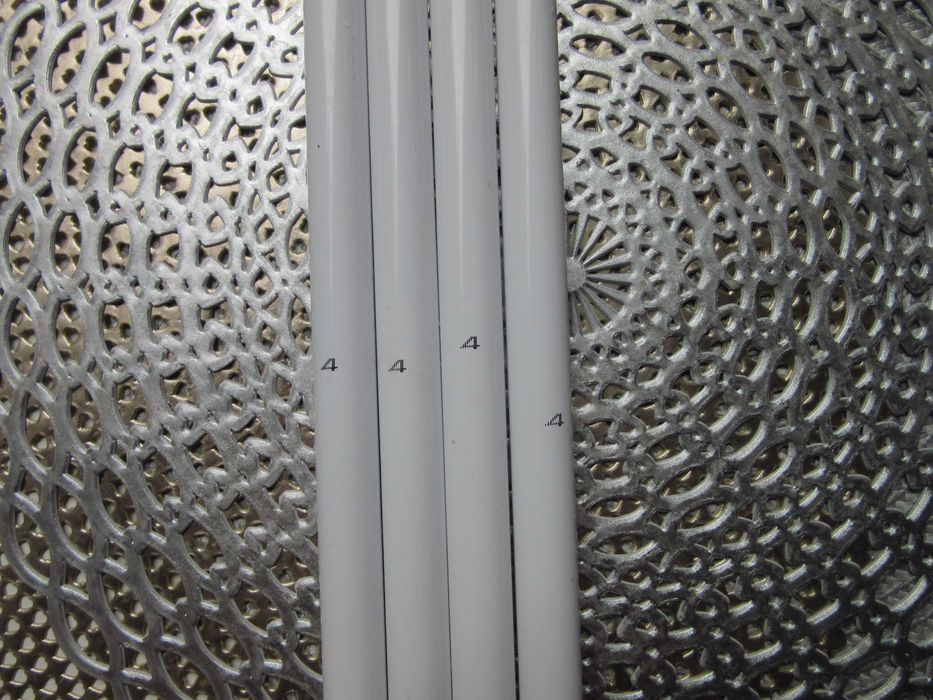 Pawilon ogrodowy - rurki . Razem ubyło już 8 elementów .