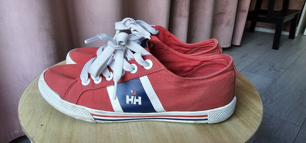 Helly Hansen trampki czerwone rozmiar 40,5 wkładka 25,5cm używane