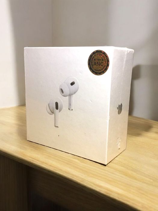 Bluetooth навушники Apple AirPods Pro (A2083/A2084/A2190)- білий