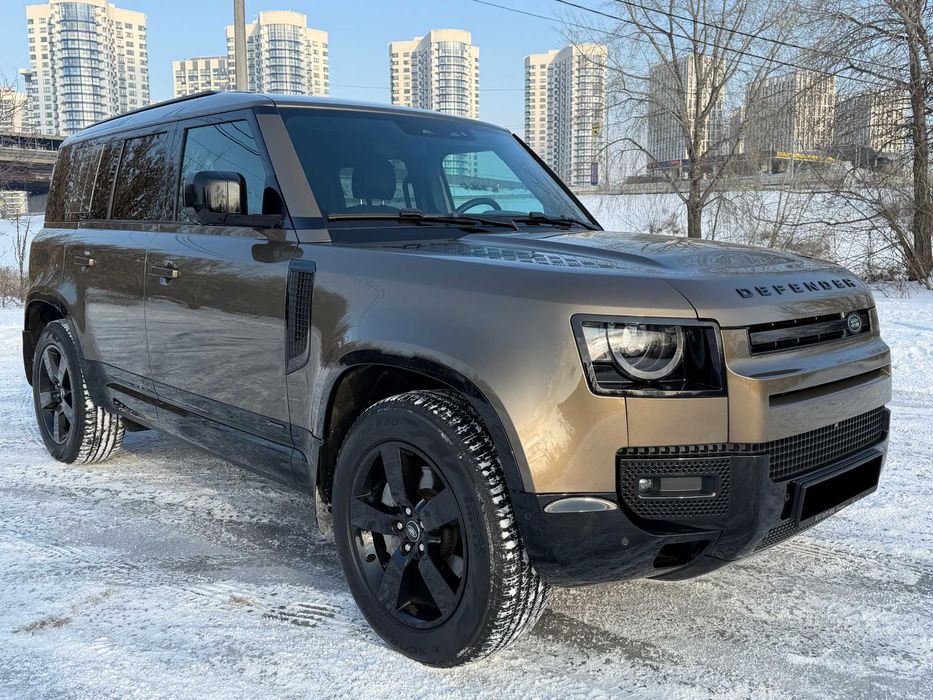 Land Rover Defender D300 X-Dynamic