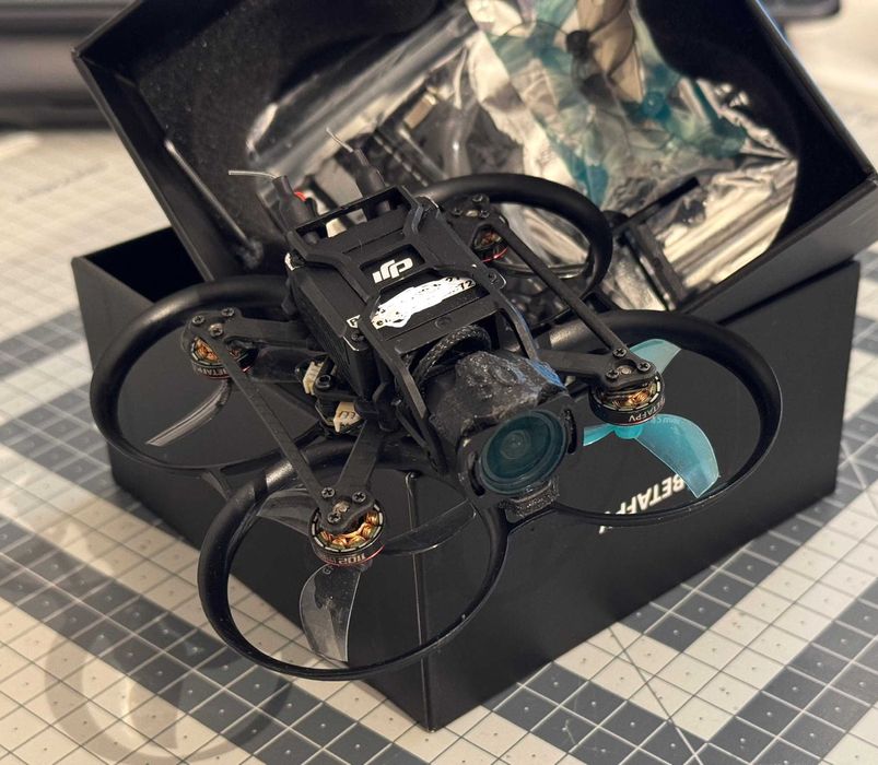 Dron betaFPV Pavo Pico ELRS, duży zestaw, baterie, ramy, silnik filtry